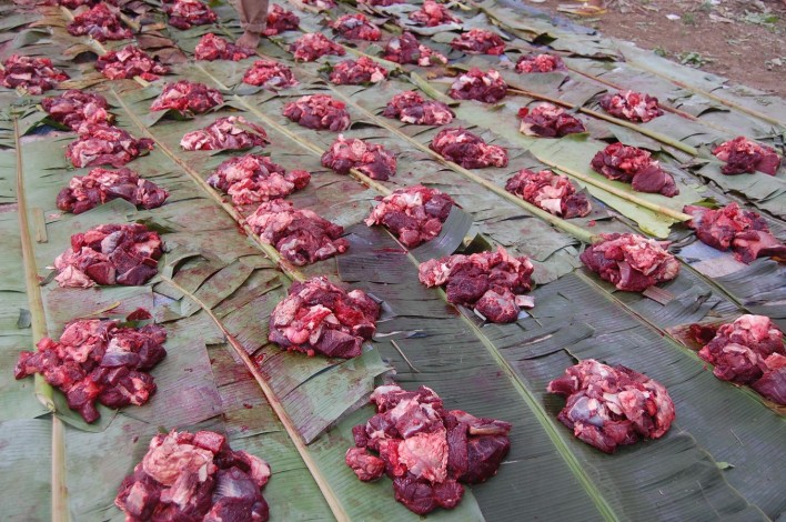 Lusa, Pemko Pekanbaru Bagi-bagikan Daging Kurban untuk 800 Orang