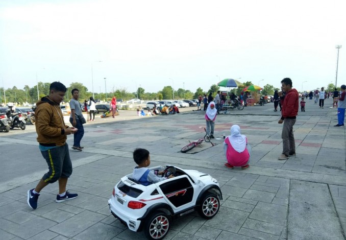 Stadion Utama Riau Jadi Tempat Olahraga Santai dan Bermain Keluarga