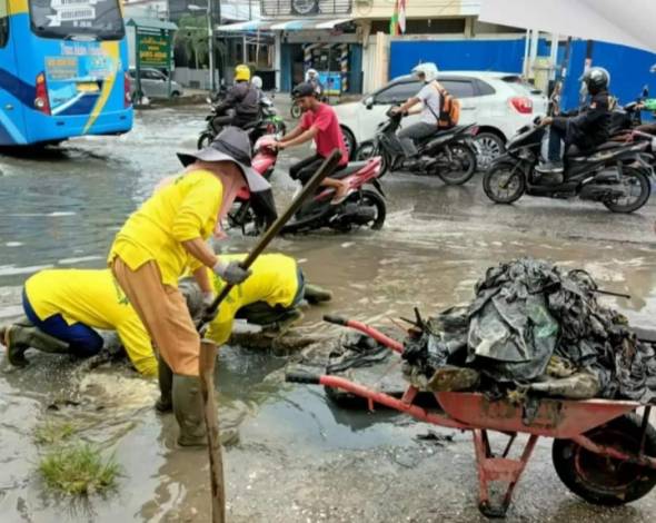 Dinas PUPR Ungkap Penyebab Jalan Riau Kerap Tergenang Air