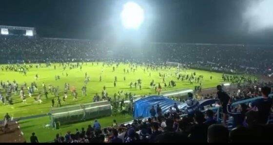 Kerusuhan Arema FC vs Persebaya; 127 Orang Tewas, 2 Anggota Polisi