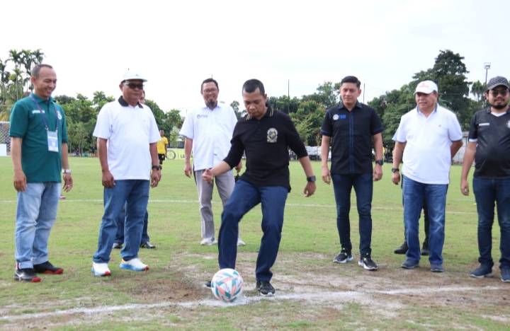 Muflihun Ajak Perusahaan Berpartisipasi Dukung Pengembangan Sepakbola di Pekanbaru 
