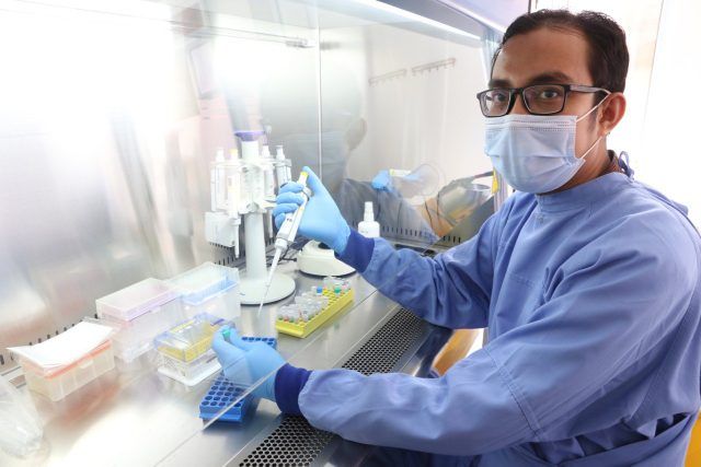 Alat Lengkap, Lab Biomolekuler RSUD Arifin Achmad Riau Mampu Periksa 1.800 Sampel Swab Per Hari