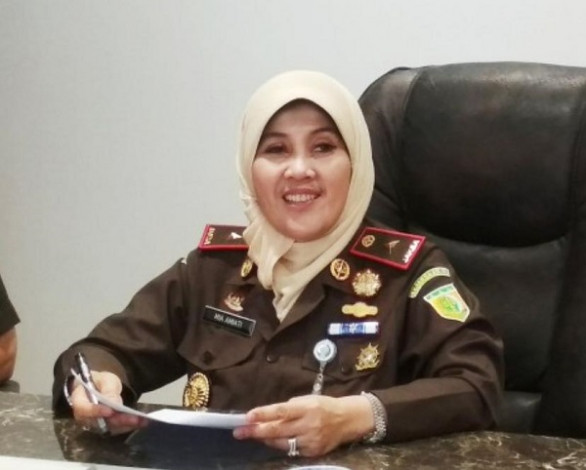 Kajati Mia Amiati Doakan Gubernur Riau dan Istri Diberikan Kesembuhan dari Covid-19
