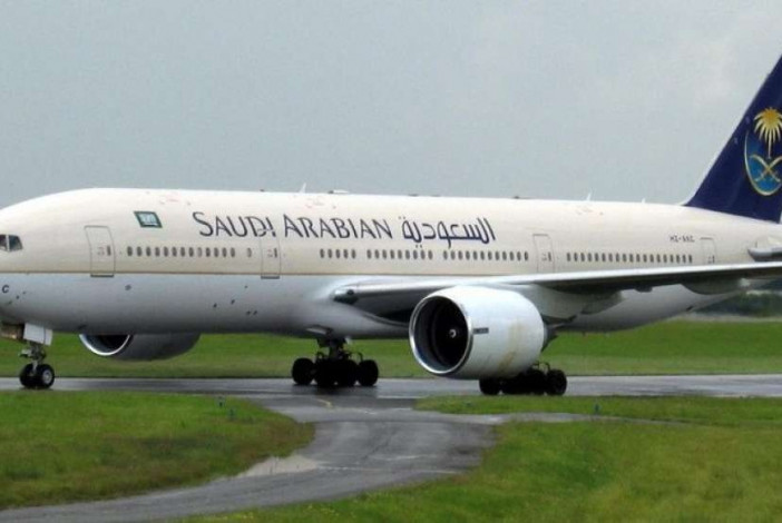 Arab Saudi Buka Kembali Penerbangan Internasional