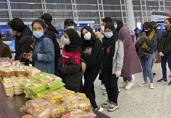 Gagal Ikut Evakuasi karena Demam, Tiga WNI di Wuhan Membaik