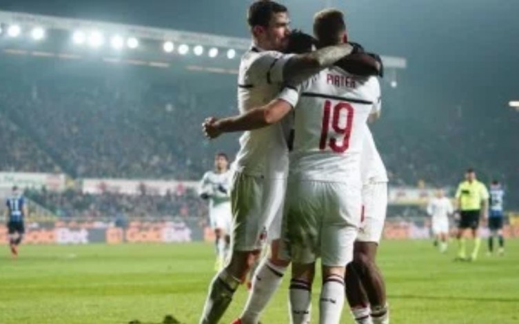 Gol Bunuh Diri Bantu Milan Naik ke 3 Besar Serie A