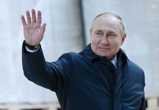 Teken Dekrit, Putin Larang Arus Keluar Mata Uang Asing di Atas 10.000 Dolar AS
