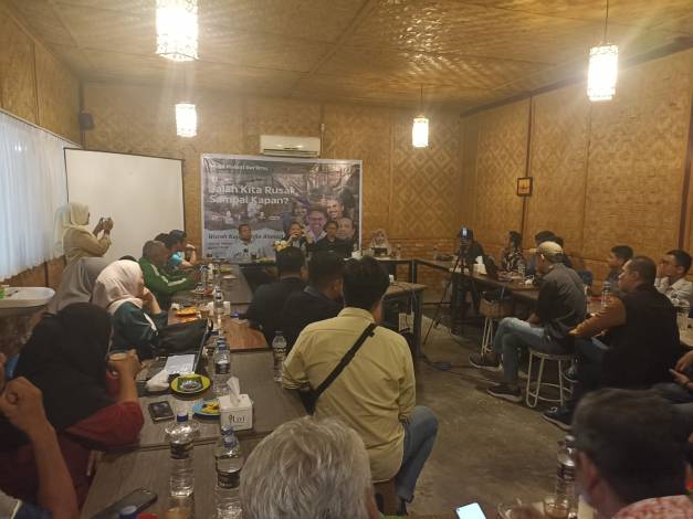 Jalan Provinsi Riau Banyak Rusak, Dr Ihsan: Kalau Ada yang Mau Melahirkan Bisa Beranak di Jalan