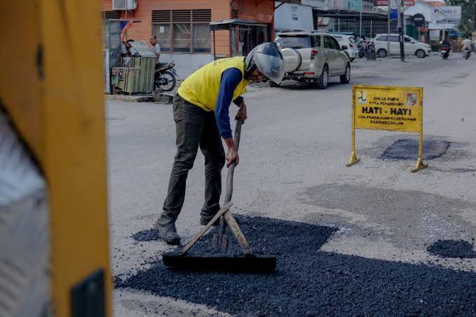 PUPR Pekanbaru Gesa Perbaikan Jalan Rusak, Sebelum Lebaran Tiga Ruas Jalan Mulai Dioverlay