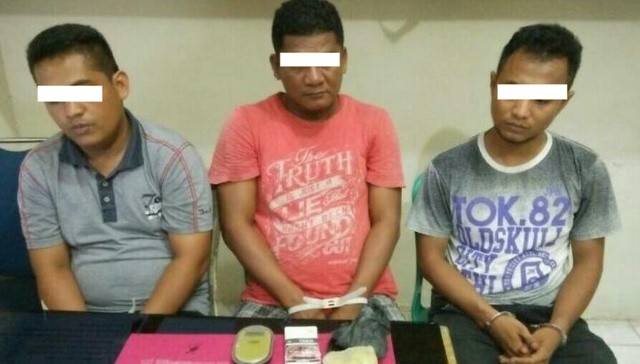 Tiga Pria di Kampar Ditangkap Polisi di Kebun Karet