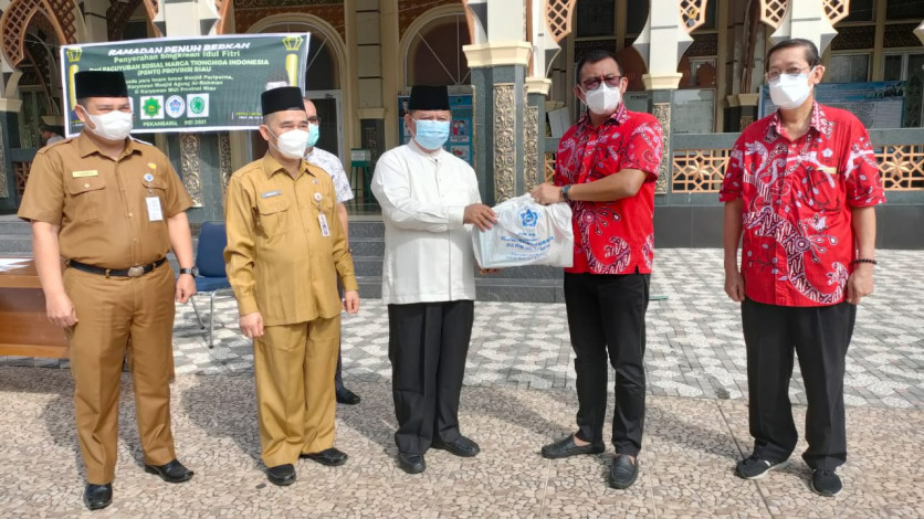 PSMTI Riau Serahkan 180 Paket Lebaran untuk MUI Riau, Akan Dibagikan untuk yang Membutuhkan