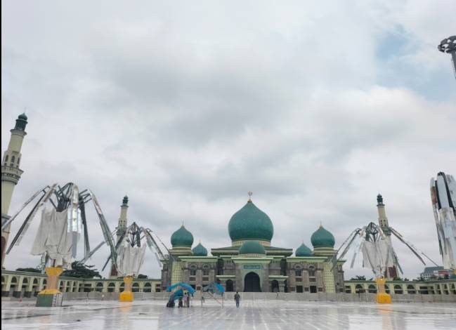 Setelah Dibongkar Sekda, Kondisi 6 Payung Elektrik Masjid Raya Annur Riau Kuncup