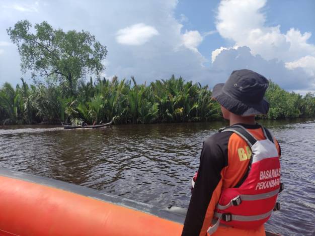 Kapal Pompong Terbalik, Pencari Pucuk Nipah Hilang Tenggelam di Sungai Inhil