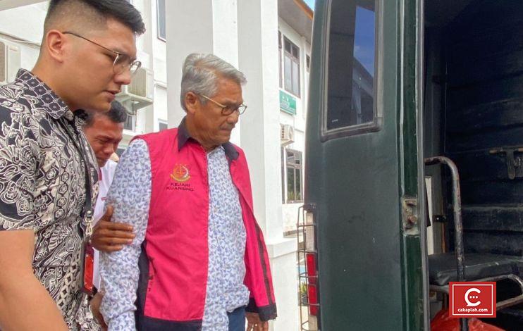 Eks Bupati Sukarmis Ditahan Jaksa Atas Dugaan Korupsi Proyek Hotel Kuansing