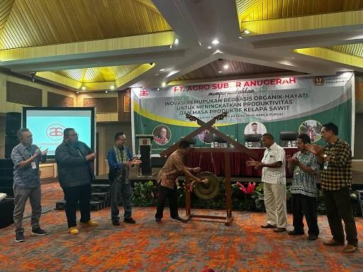 Staf Kepresiden RI Ajak Petani Riau Pakai Pupuk Organik