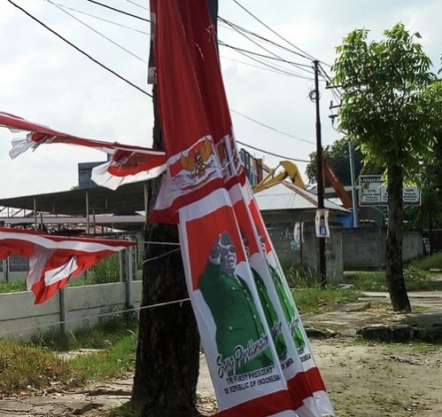 Jelang HUT RI, Penjual Bendera dan Umbul-umbul Marak, Ada yang Bergambar Soekarno