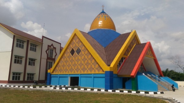 SMP Madani Pekanbaru Hanya Miliki Dua Orang Guru Agama