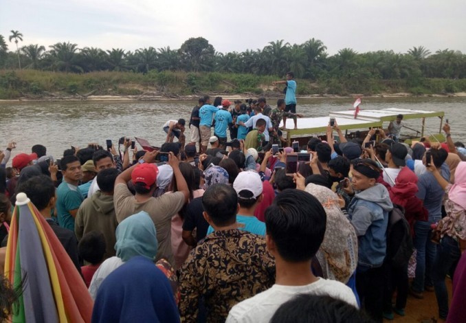 Jokowi Komentari Pengadangan #2019GantiPresiden, Sandiaga Bakal Ditepuk Tepung Tawar di LAMR