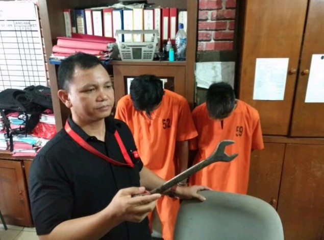 Polda Riau Buru Dua  DPO Pencurian Baut dan Lempengan Baja Jembatan Siak IV