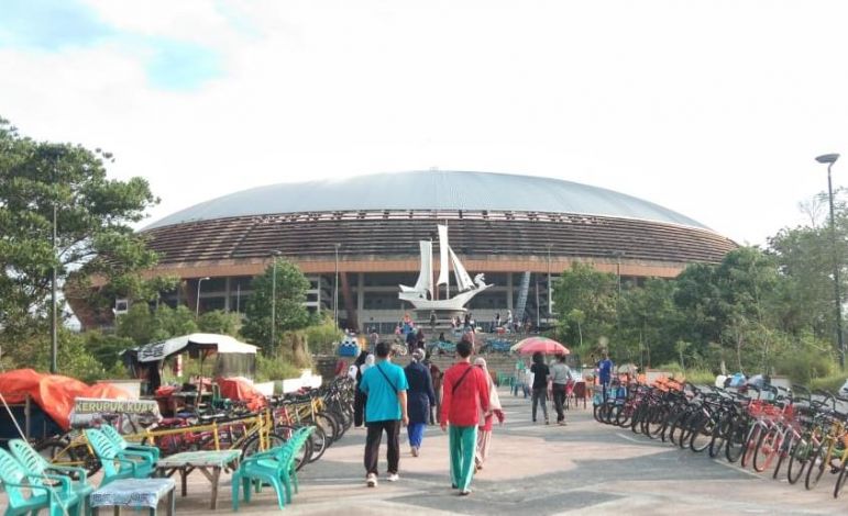 Stadion Utama Riau Beralih Fungsi Jadi Tempat Mencari Nafkah Warga Pekanbaru