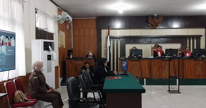 Diadili, Eks Rektor Akhmad Mujahidin Didakwa Rugikan UIN Suska Riau
