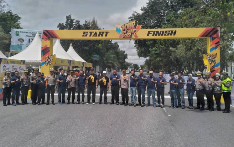 Pembalap Tour de Siak Selesaikan Etape II Pekanbaru, Gubri: Alhamdulillah Lancar