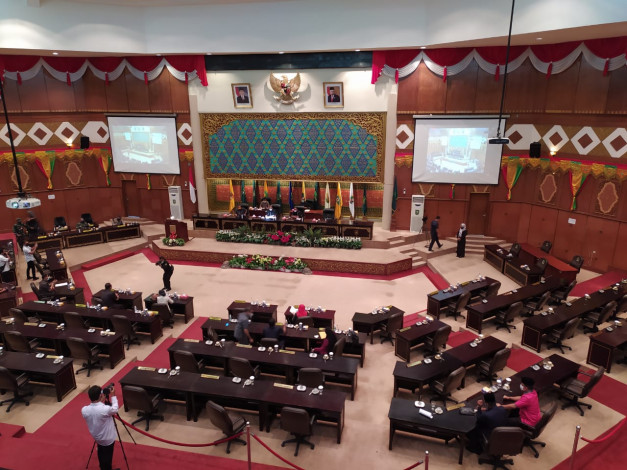 Ini Pandangan Fraksi DPRD Riau Terhadap Landasan Hukum BRK dari Perusahaan Daerah ke PT