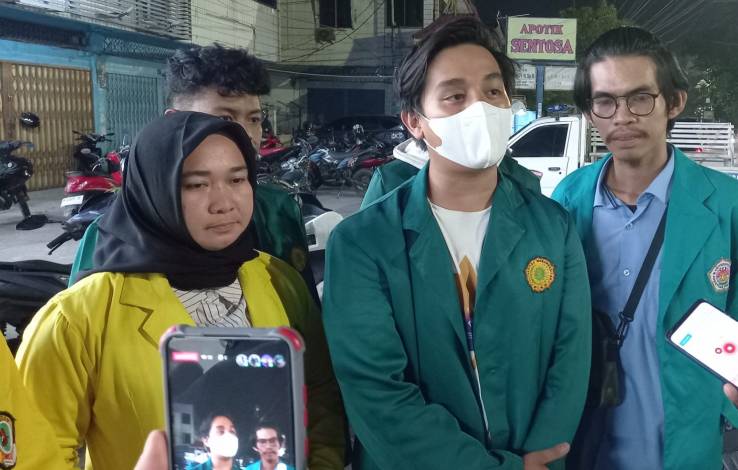 Mahasiswa Riau Diamankan Polisi saat Bentangkan Spanduk untuk Presiden akhirnya Dipulangkan