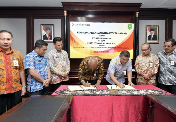 Disdik Riau Percayakan Pembayaran Dana Bosnas, Bosda dan Sertifikasi Guru Riau Melalui Bank Riau Kepri