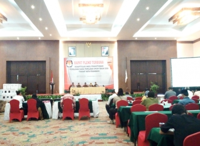 Gelar Pleno Rekapitulasi Suara Pemilu 2019, KPU Pekanbaru: Pemilu Kali Ini Sangat Kompleks