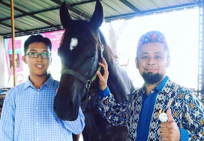 Berkuda di Masjid Raya Annur Pekanbaru, Wisata Tengah Kota Saat Ramadan