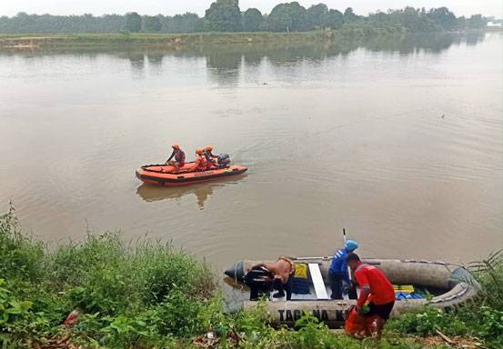 Tim SAR Lanjutkan Pencarian Mahasiswa PCR yang Hilang di Sungai Kampar Pulau Cinta Saat Ospek
