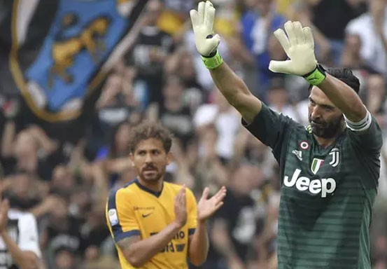 Gianluigi Buffon Siap Jalani Tes Medis di Juventus
