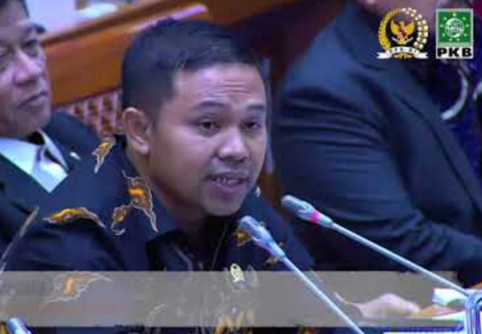 Video Ketika RDP dengan Menteri ESDM Viral, Abdul Wahid: Saya Hanya Mewakili Suara Hati Masyarakat Riau