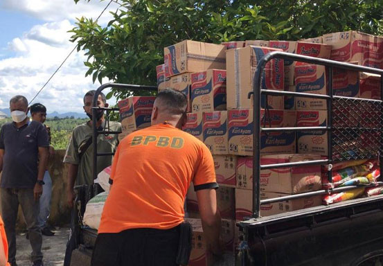 PTPN V Salurkan Bantuan Sembako Korban Banjir Bandang Kampar