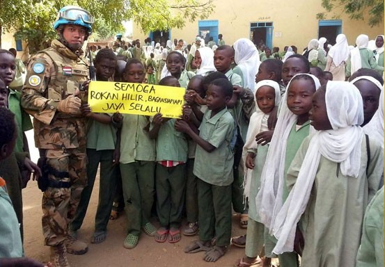 Hari Ini HUT Rohil ke-20, Mayor Inf Freddy dan Anak-anak di Afrika Turut Ucapkan Selamat