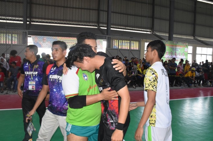Dramatis! Tim Inhil Singkirkan Kampar, Tangis Pecah di GOR Futsal