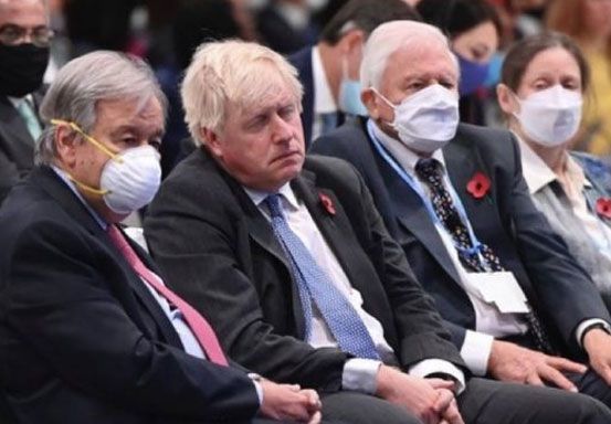 KTT COP26, Boris Johnson Tertangkap Kamera Tak Pakai Masker di Samping Sekjen PBB
