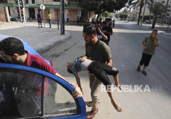 Biadab! Israel Serang Konvoi Ambulans di Pintu Masuk RS Al-Shifa Gaza