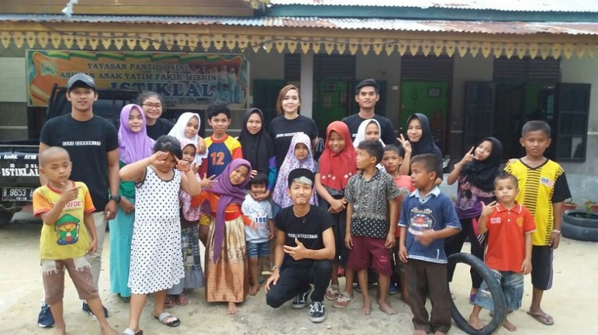 Care Community Pekanbaru, Beramal Sambil Menyalurkan Hobi Nyanyi