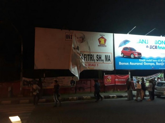 Bawaslu Pekanbaru Tertibkan 2.703 Alat Kampanye, PDIP Terbanyak