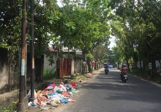 Sempat Kewalahan, DLHK Pekanbaru Kerahkan 34 Armada Pengangkut Sampah