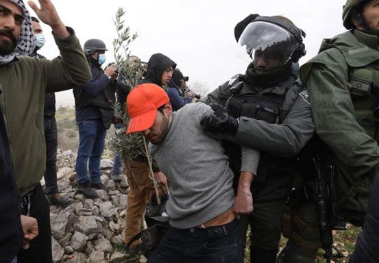 Pasukan Israel Lukai Sembilan Warga Palestina yang Berdemo di Tepi Barat