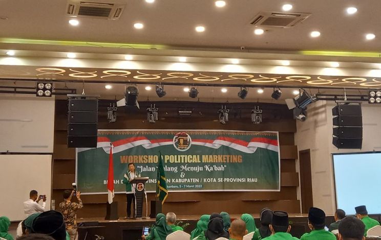 Buka Workshop Political Marketing PPP Riau, Suharso Monoarfa Minta Kader Kerja Bersama untuk Menang