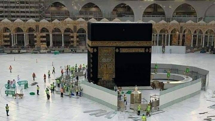 Saudi Bersihkan Masjidil Haram Enam Kali Sehari