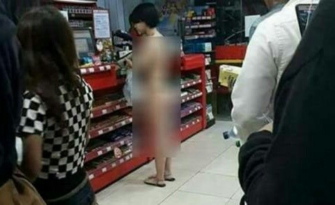 Polisi Kantongi Identitas Wanita Telanjang di Apotek, Ternyata Cuma Beli Minyak Kayu Putih