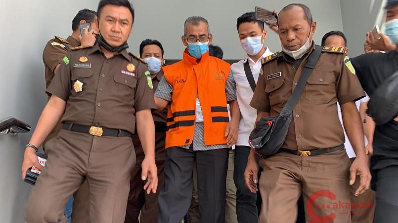 Breaking News: Kejati Riau Tahan Mantan Bupati Kuansing Mursini