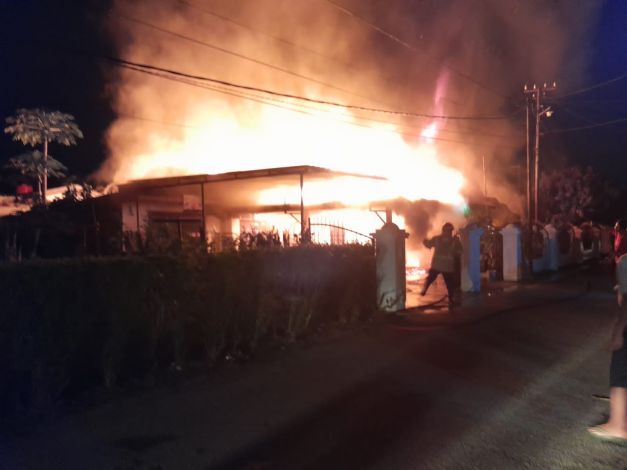 Rumah Ditinggal saat Anak Tidur dan Kompor Menyala Penyebab Kebakaran di Jalan Firdaus Pekanbaru