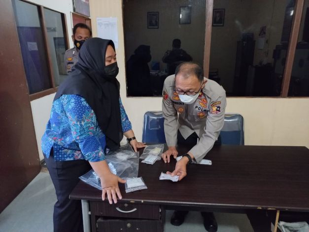 Petugas BNN Riau Tangkap 2 Pengedar Narkoba setelah Dibuntuti, Begini Kronologisnya