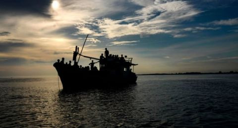Bangladesh Mulai Angkut Ratusan Pengungsi Rohingya ke Pulau Terpencil